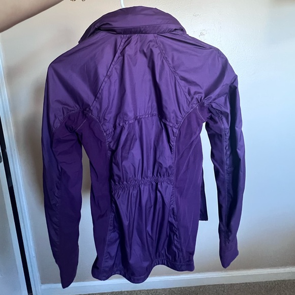 Brand new Purple Lululemon fitted raincoat - size 2 - Picture 3 of 6
